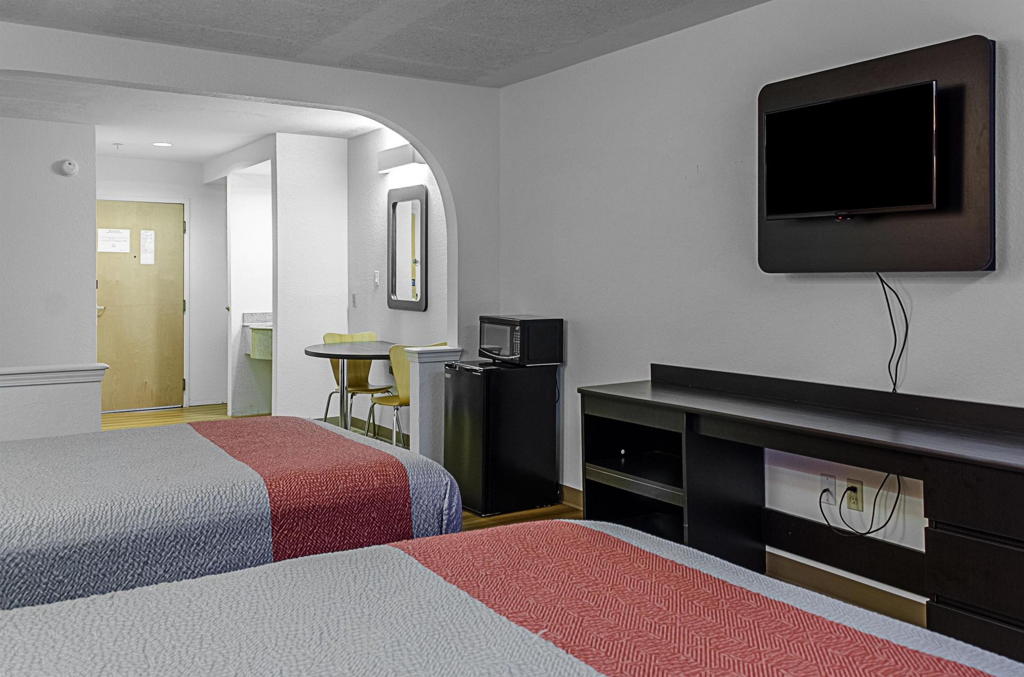 โมเทล 6 บิล็อกซี - โอเชียน สปริงส์ Hotel ภายนอก รูปภาพ