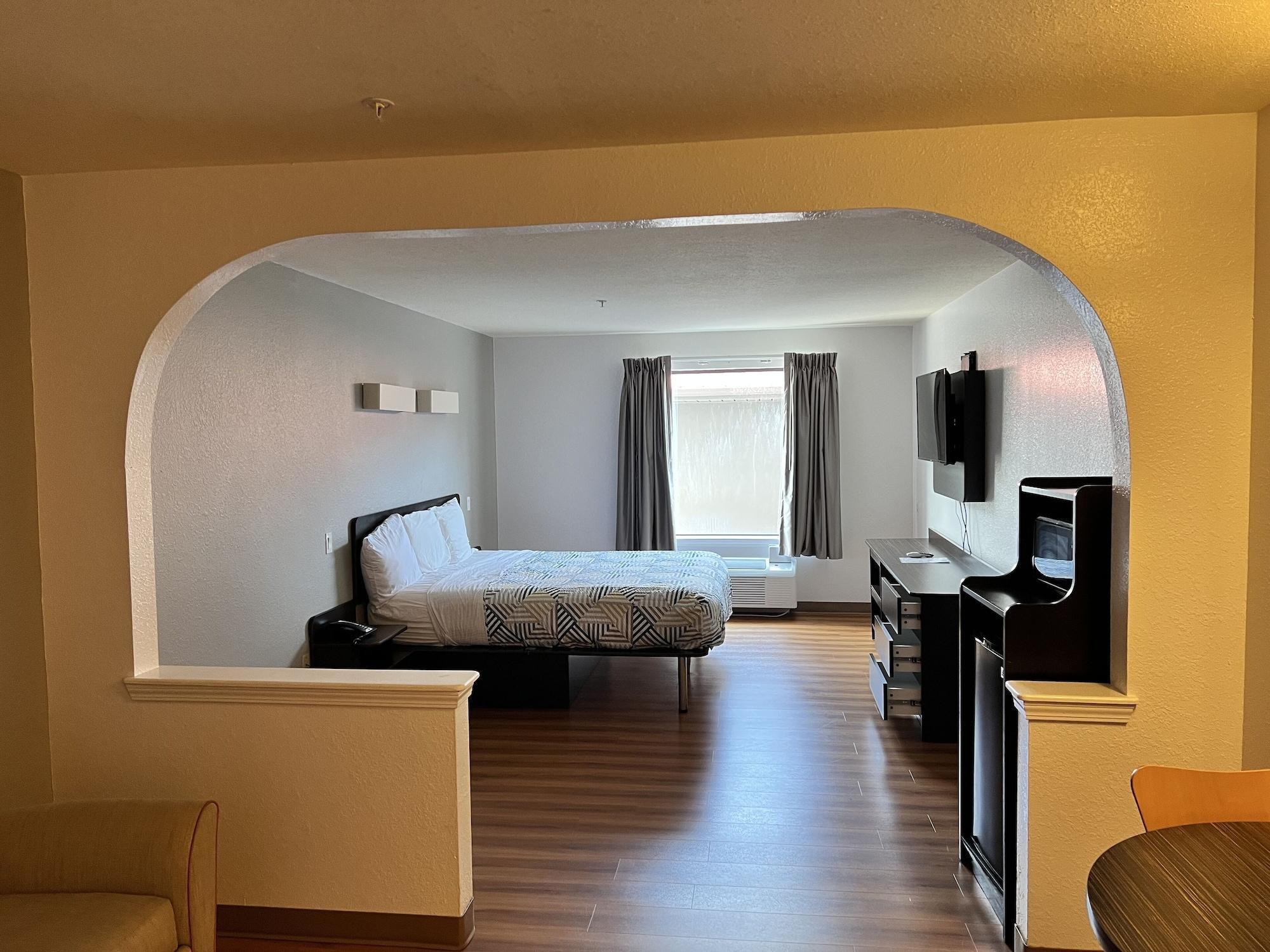 โมเทล 6 บิล็อกซี - โอเชียน สปริงส์ Hotel ภายนอก รูปภาพ